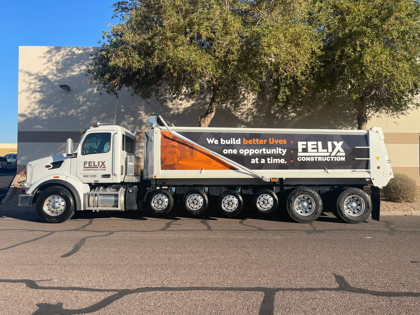 Felix Construction Dump Truck