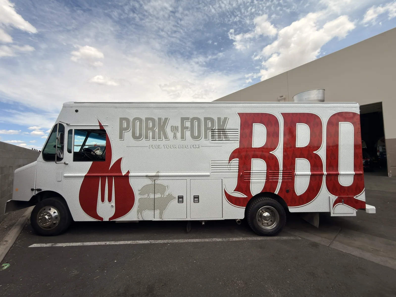 Pork on Fork BBQ Food Truck - Truck wrap